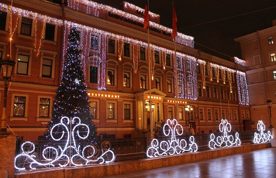 новогоднее оформление фасада